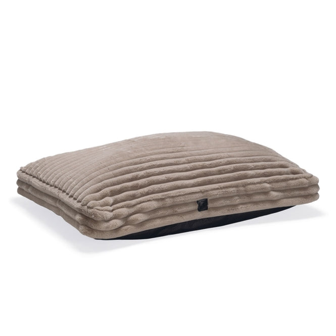 Designed by Lotte Hundekissen Reza - Beige