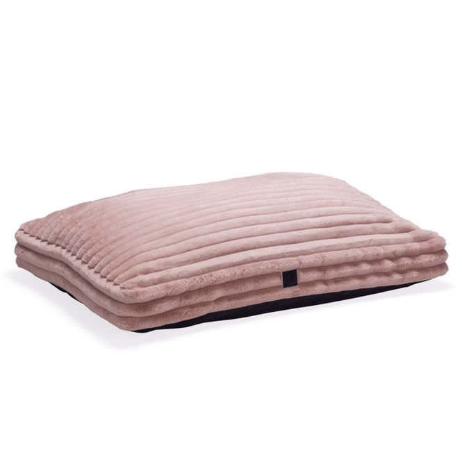 Designed by Lotte Hundekissen Reza - Rosa